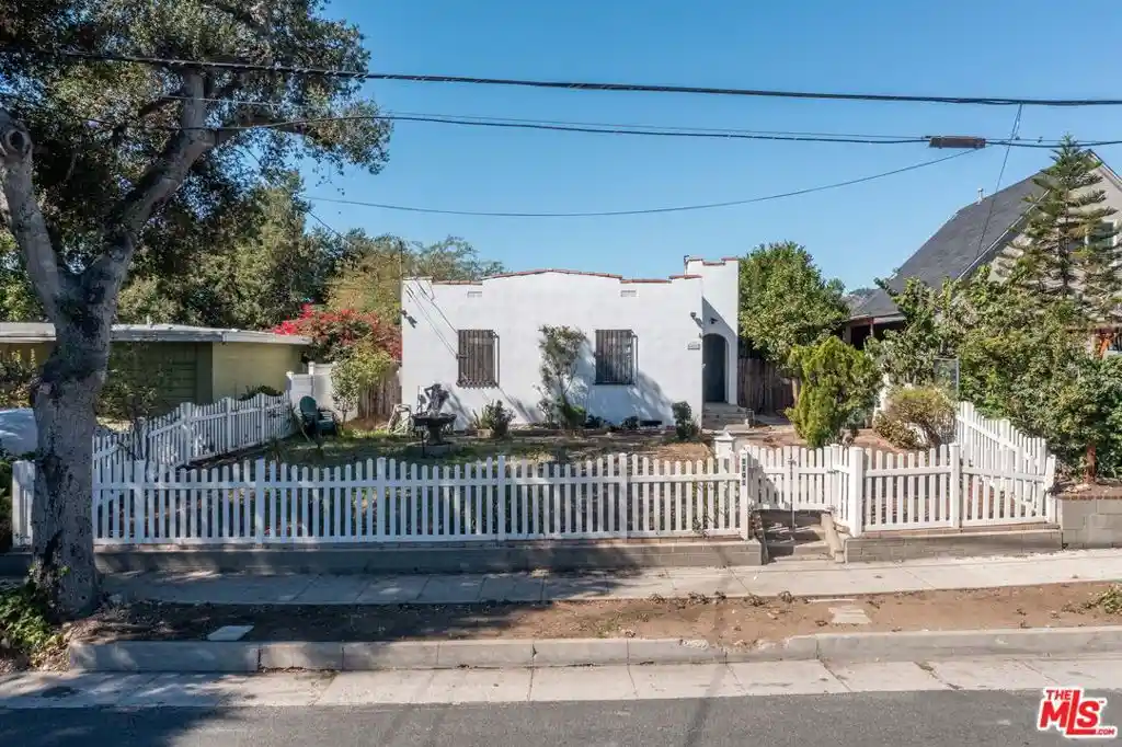 Single family home for sale at 1191 Sunset Ave, Pasadena, CA 91103 | MLS# 26103241