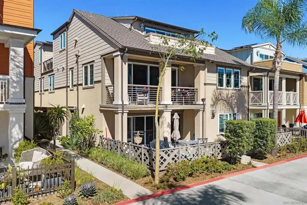 Photo 1 of Sale Pending at 810 Santa Barbara Pl, San Diego, CA 92109 | MLS# 260025252SD | Listing updated on 2026-10-28