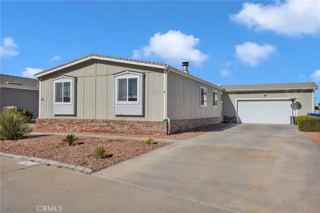 Photo 1 of Manufactured home for sale at 22241 Nisqually Rd #20, Apple Valley, CA 92308 | MLS# HD26221394 | Listing updated on 2026-10-20