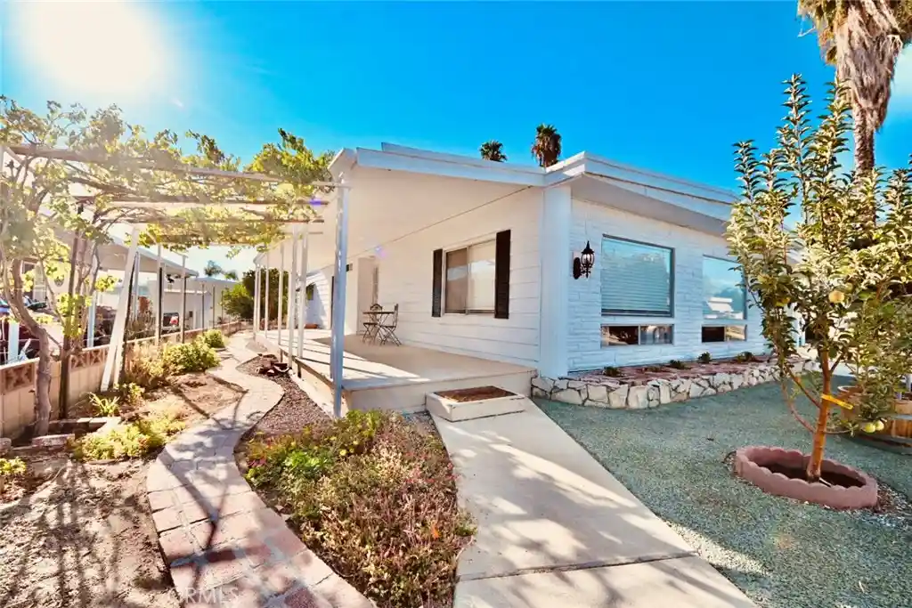 Photo 1 of Manufactured home for sale at 131 Santa Clara, Hemet, CA 92543 | MLS# SW26226840 | Listing updated on 2026-10-24