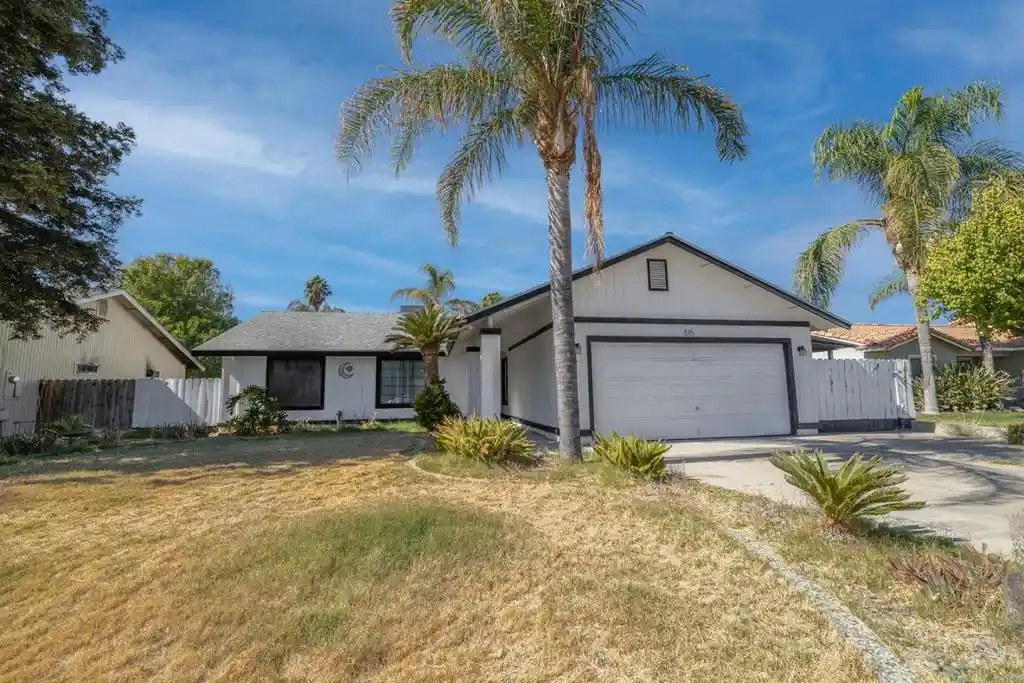 Single family home for sale at 515 N Santa Monica St, Los Banos, CA 93635 | MLS# ML82065113