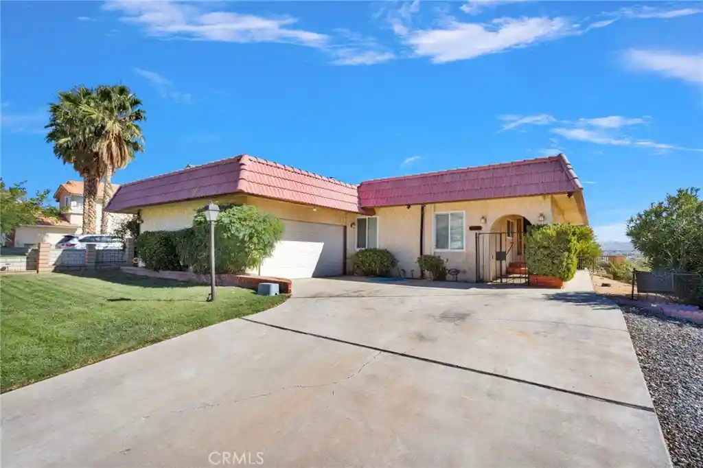 Single family home for sale at 13655 Sierra Vista Dr, Victorville, CA 92395 | MLS# HD26223189