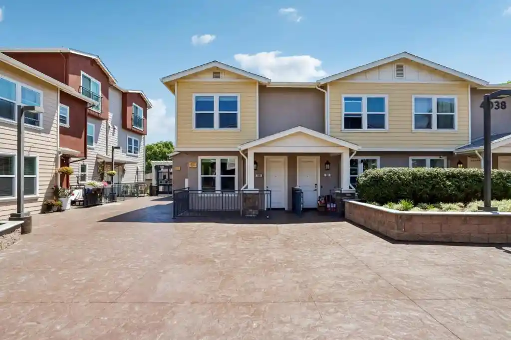 Condo for sale at 4038 Central Ave #300, Fremont, CA 94536 | MLS# ML82065119