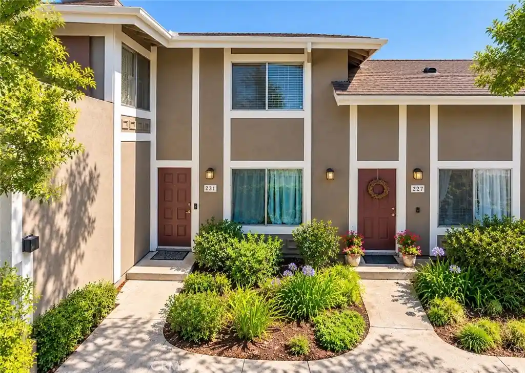 Photo 1 of Townhouse for sale at 231 Gazania Ct, Thousand Oaks, CA 91362 | MLS# SR26226984 | Listing updated on 2026-10-25