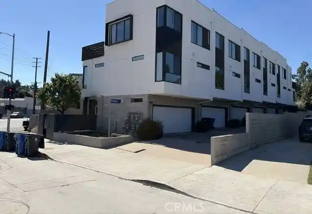 Photo 1 of Single family home for sale at 3288 N Canary Way, Los Angeles, CA 90065 | MLS# CV26227020 | Listing updated on 2026-10-28