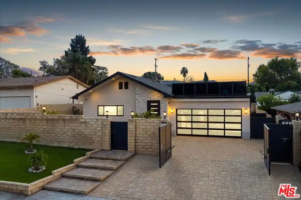 Single family home for sale at 7844 Wentworth St, Sunland, CA 91040 | MLS# 26103221