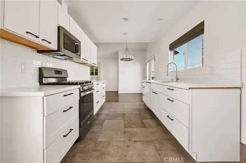 Photo 1 of Single family home for sale at 889 West 25th, San Pedro, CA 90731 | MLS# SB26220411 | Listing updated on 2026-10-30