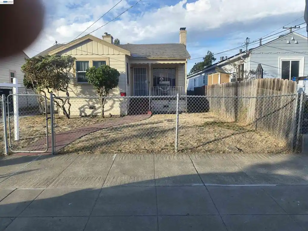 Single family home for sale at 8507 Birch St, Oakland, CA 94621 | MLS# 41151724