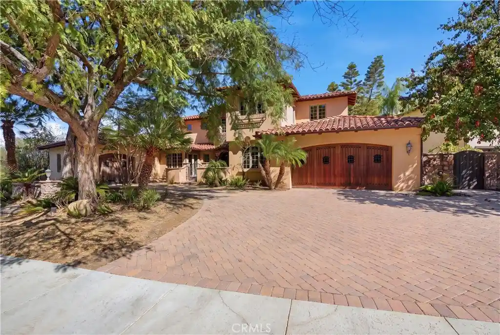 Photo 1 of Mansion for sale at 25759 Oak Meadow, Valencia, CA 91381 | MLS# SR26227016 | Listing updated on 2026-10-21