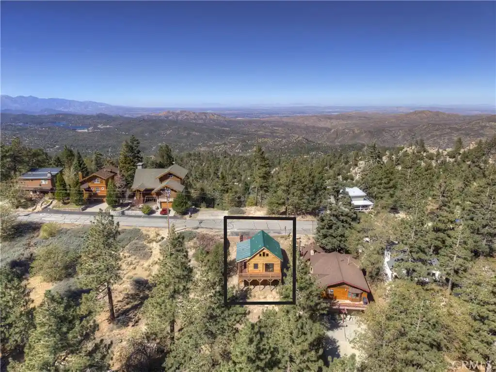 Single family home for sale at 33149 Holcomb Crk Dr, Green Valley Lake, CA 92341 | MLS# IG26226166