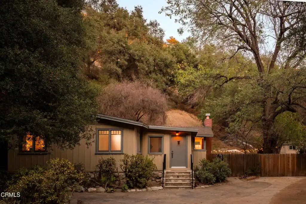 Single family home for sale at 1976 Pasadena Glen Rd, Pasadena, CA 91107 | MLS# P1-29302