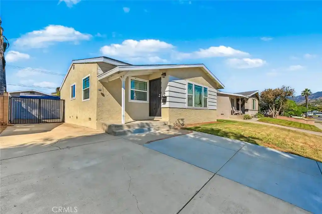 Photo 1 of Single family home for sale at 817 S Lope, Glendora, CA 91740 | MLS# CV26224348 | Listing updated on 2026-10-21
