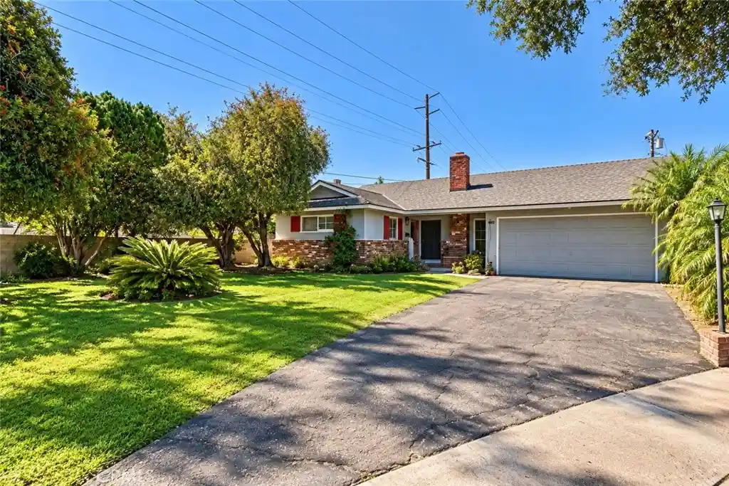 Single family home for sale at 628 S Starboard St, Santa Ana, CA 92704 | MLS# OC26226944
