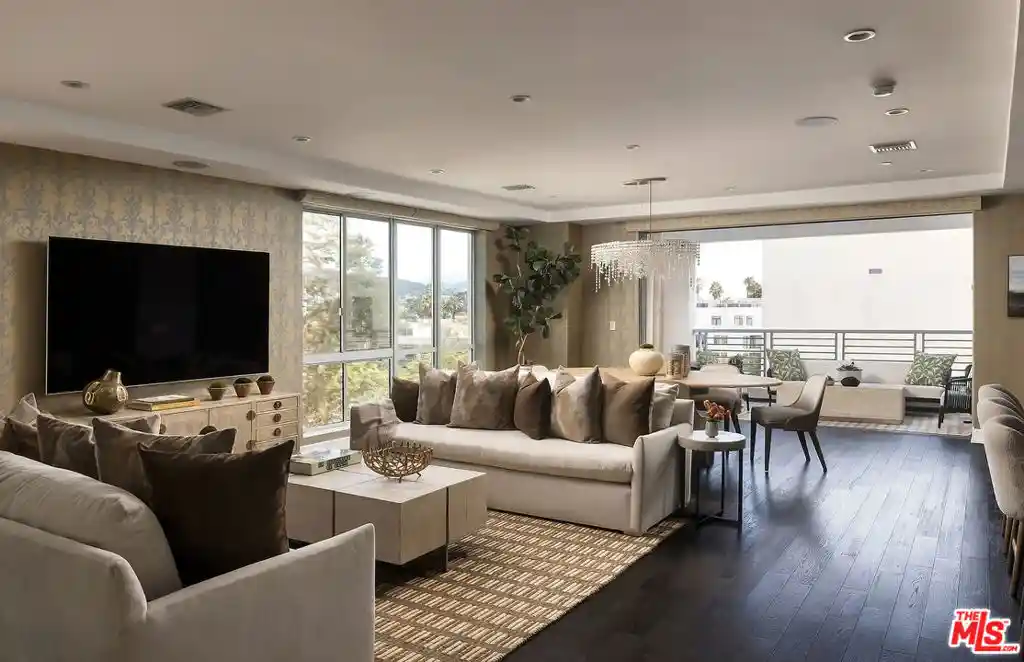 Condo for sale at 450 N Palm Dr #507, Beverly Hills, CA 90210 | MLS# 26103412
