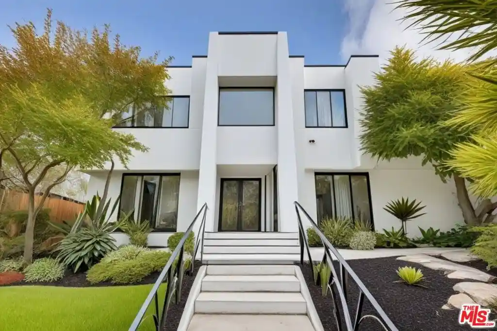 Multi family home for sale at 801 N Alexandria Ave, Los Angeles, CA 90029 | MLS# 26103554