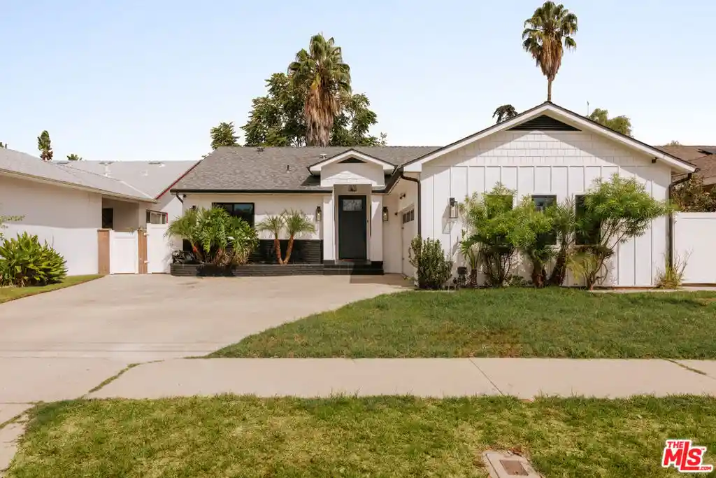 Photo 1 of Single family home for sale at 15427 Leadwell St, Van Nuys, CA 91406 | MLS# 26103423 | Listing updated on 2026-10-27