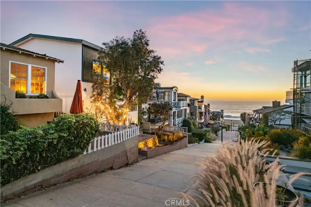 Photo 1 of Multi family home for sale at 208 19th Street, Manhattan Beach, CA 90266 | MLS# SB26226672 | Listing updated on 2026-10-29
