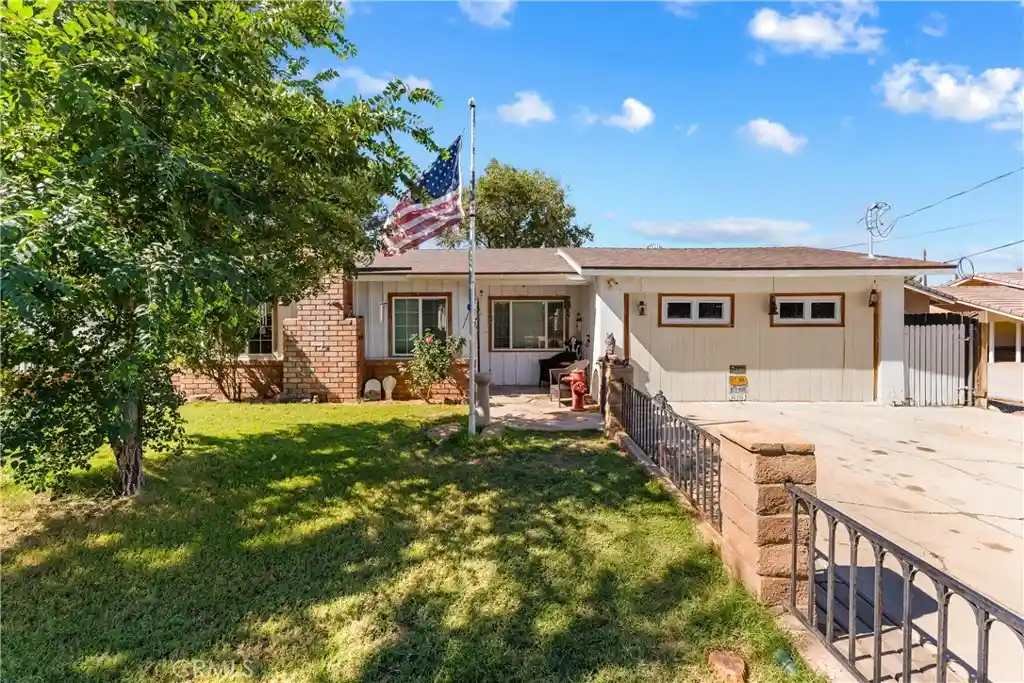 Photo 1 of Single family home for sale at 42641 47th Street W, Lancaster, CA 93536 | MLS# SR26227198 | Listing updated on 2026-10-25