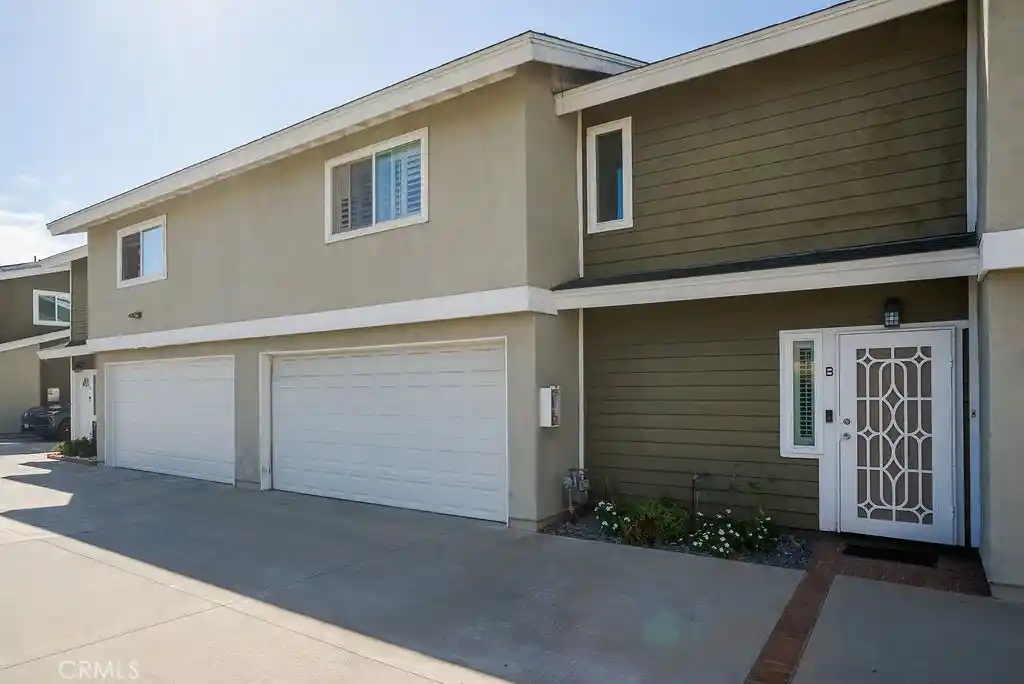 Condo for sale at 9438 Cedar St #B, Bellflower, CA 90706 | MLS# PW26227650