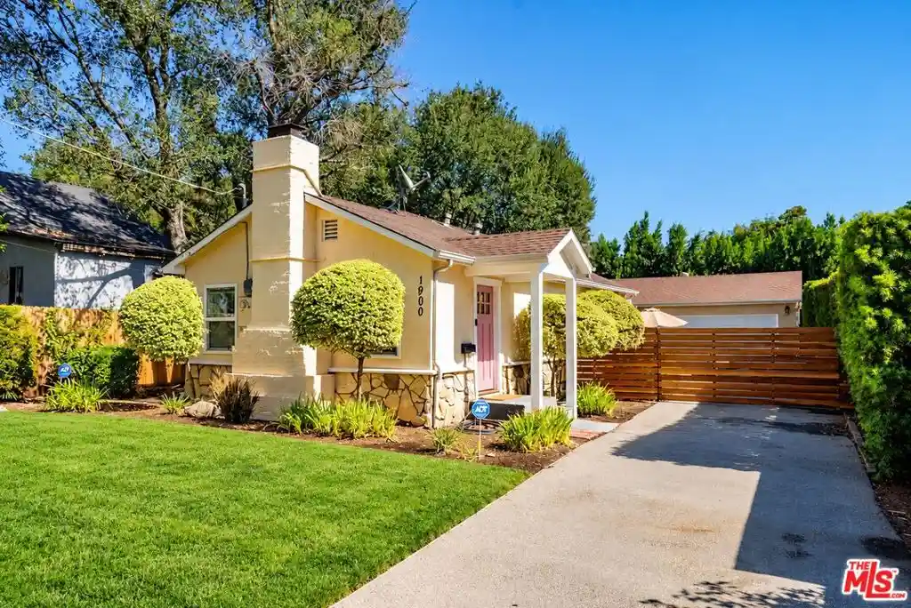Single family home for sale at 1900 Mentone Ave, Pasadena, CA 91103 | MLS# 26103616