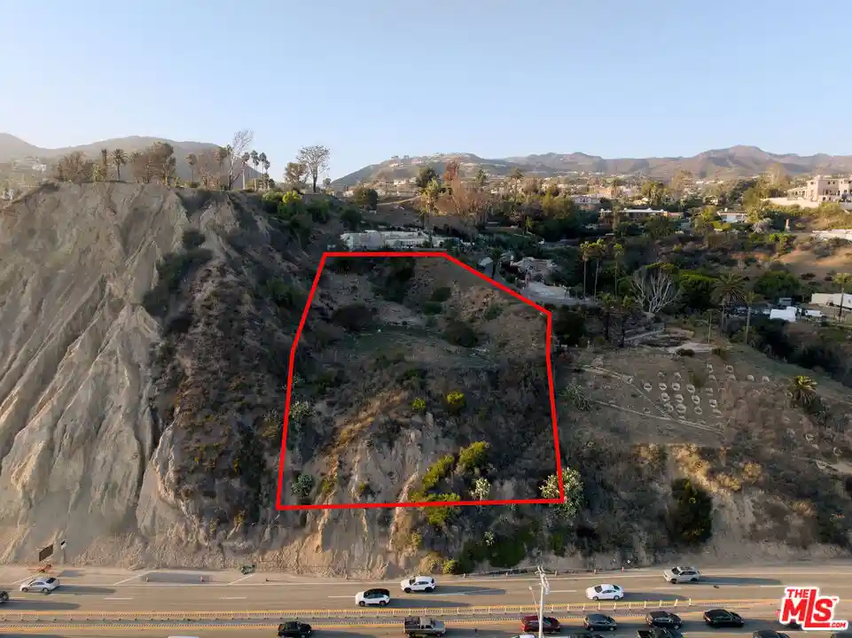 Photo 1 of Land for sale at 201 Mantua Rd, Pacific Palisades, CA 90272 | MLS# 26103628 | Listing updated on 2026-10-28