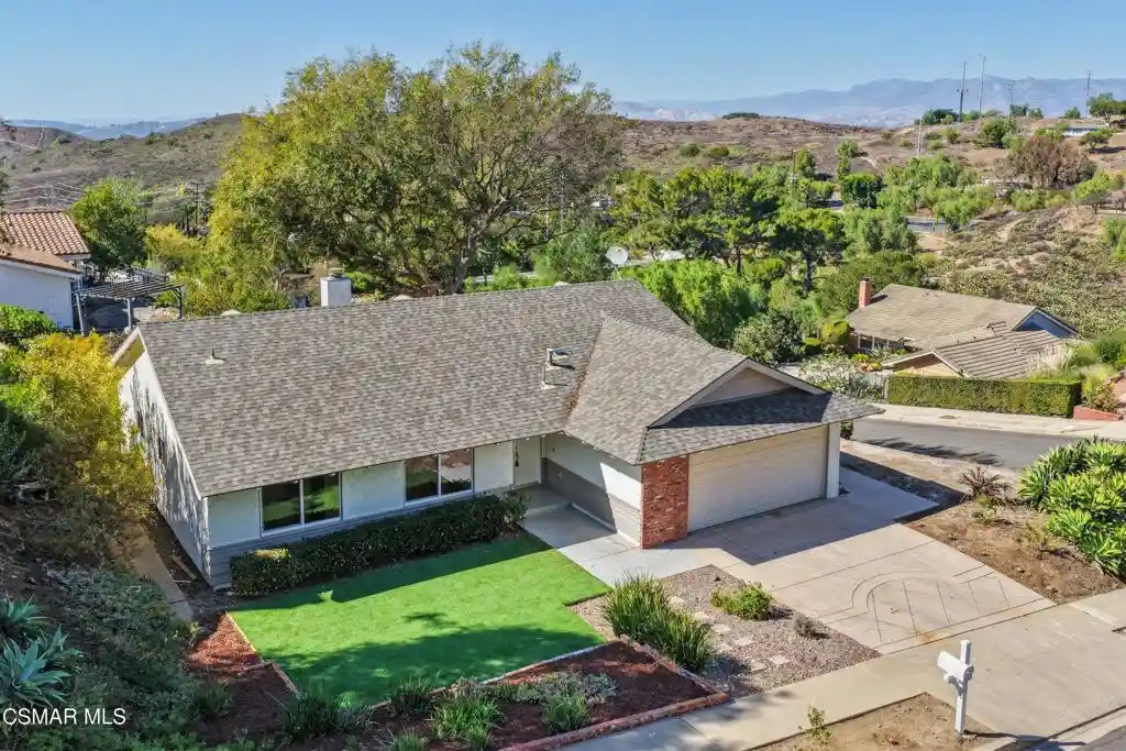 Single family home for sale at 822 Calle Pinata, Thousand Oaks, CA 91360 | MLS# 226004985