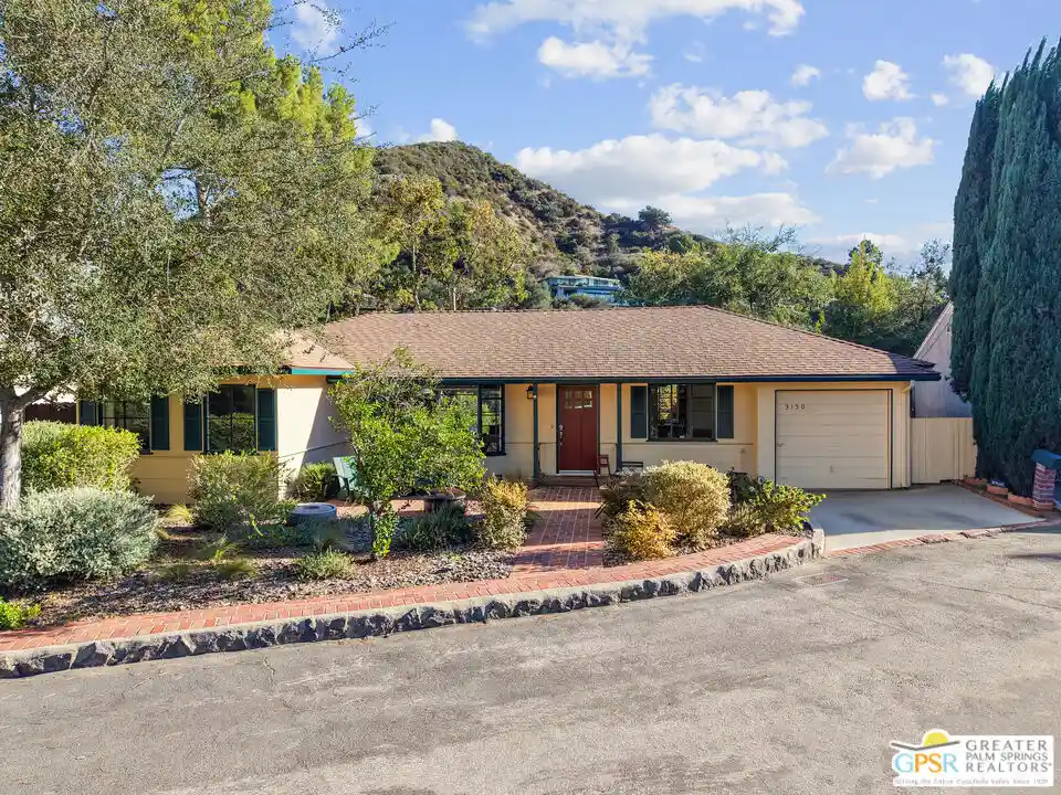 Single family home for sale at 3150 Charing Cross Pl, Glendale, CA 91206 | MLS# 26103642PS