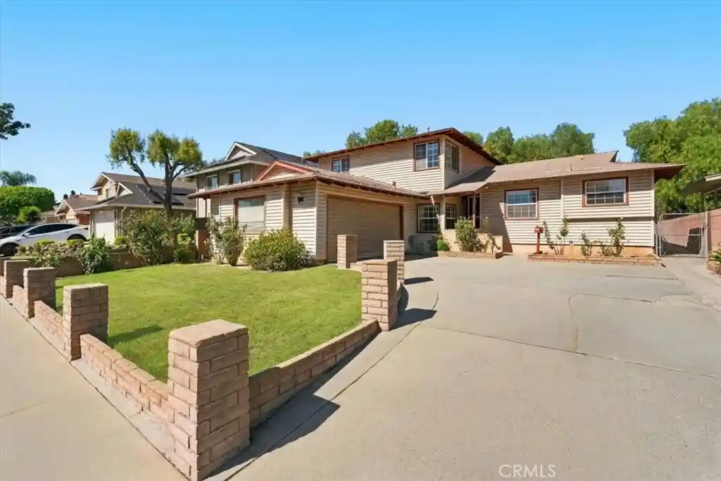 Single family home for sale at 10431 Stonebank, Bellflower, CA 90706 | MLS# PW26227727