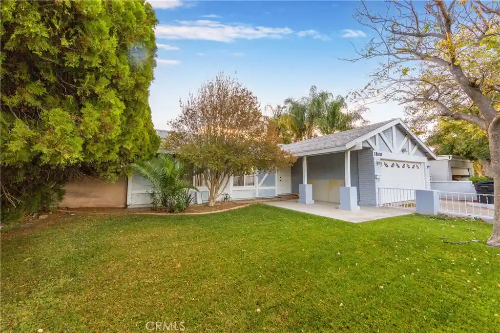 Single family home for sale at 28108 Oaklar Dr, Santa Clarita, CA 91350 | MLS# SR26227793