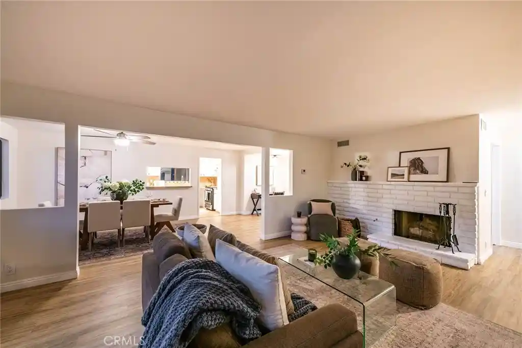 Photo 1 of Sale Pending at 1039 S Meyler St #6, San Pedro, CA 90731 | MLS# PV26227814 | Listing updated on 2026-10-26