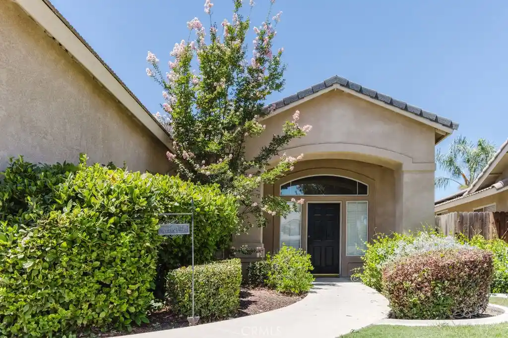 Single family home for sale at 4607 Polo Clb Dr, Bakersfield, CA 93312 | MLS# PI26227370