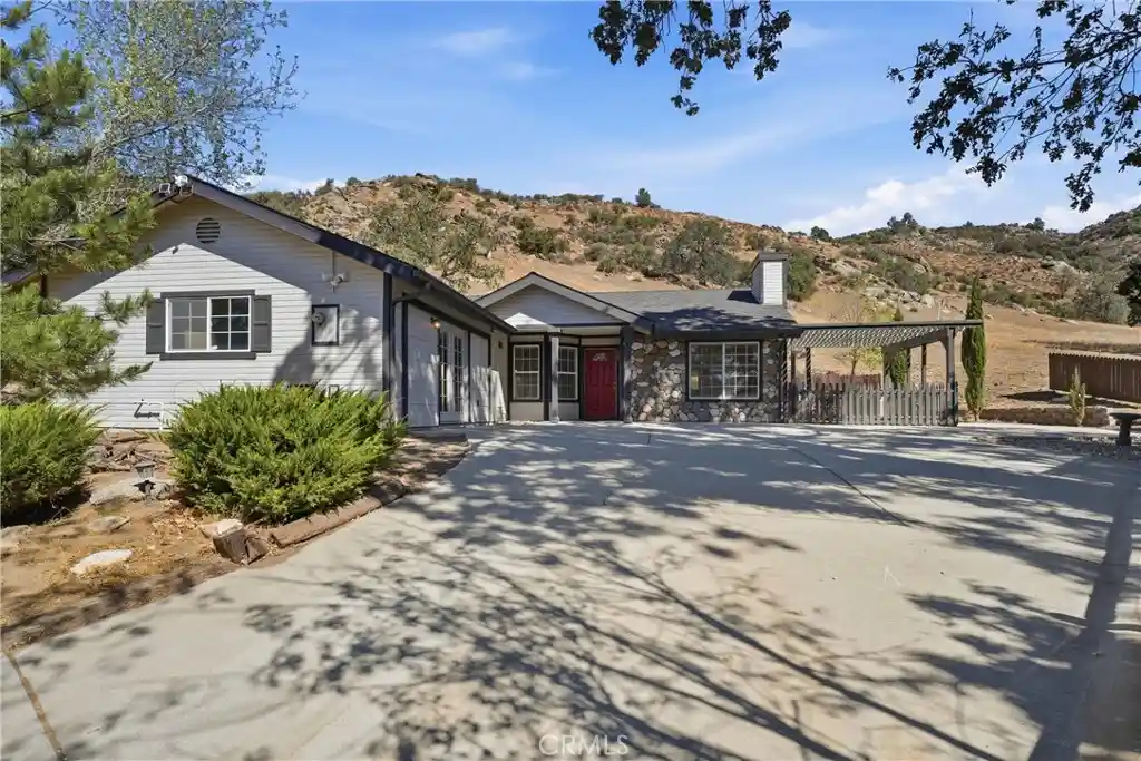 Photo 1 of Single family home for sale at 26631 Bear Valley, Tehachapi, CA 93561 | MLS# SR26225477 | Listing updated on 2026-10-25