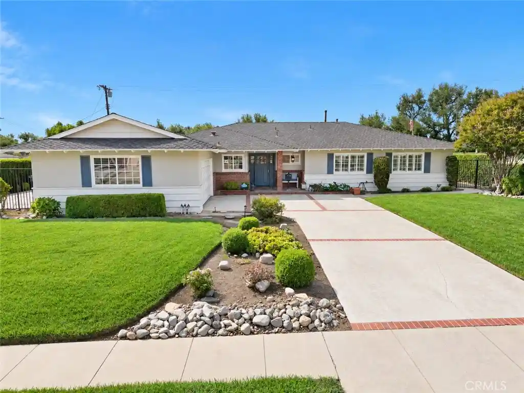 Photo 1 of Single family home for sale at 644 Crestglen Rd, Glendora, CA 91741 | MLS# CV26201208 | Listing updated on 2026-10-22