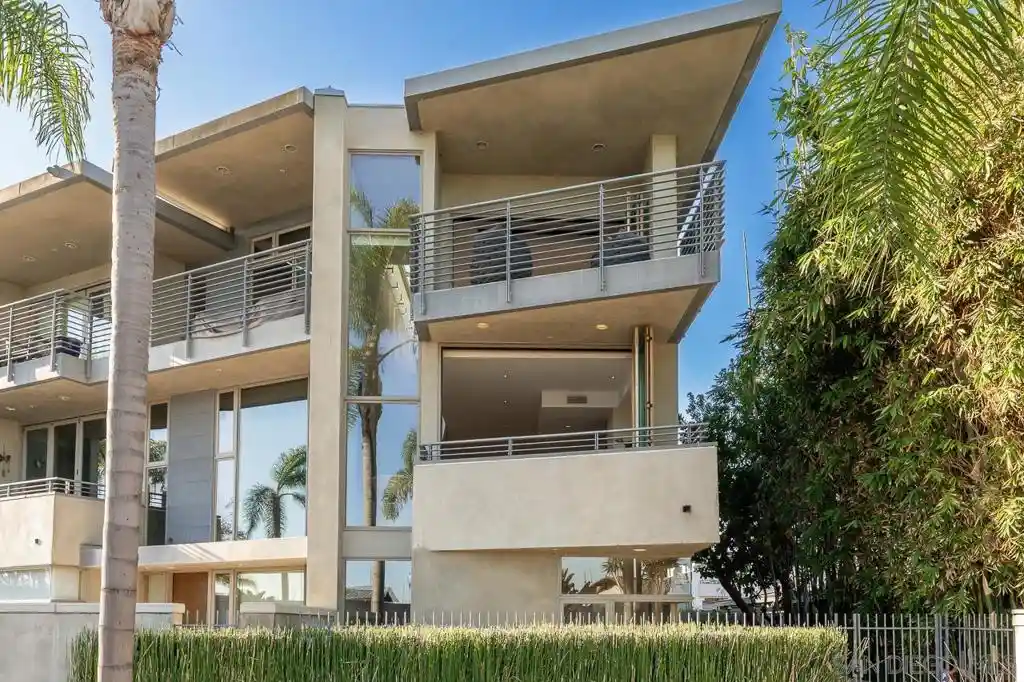 Condo for sale at 1064 Anchorage Ln, San Diego, CA 92106 | MLS# 260025353SD