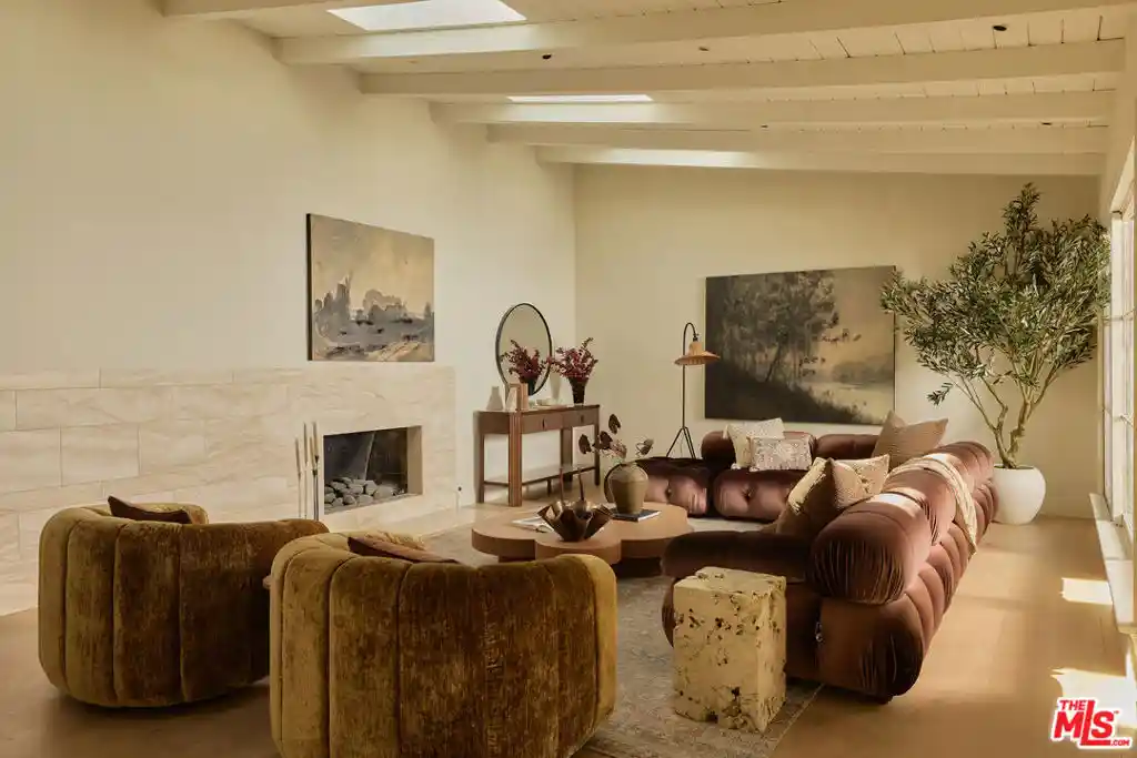 Photo 1 of Single family home for sale at 11359 Bolas St, Los Angeles, CA 90049 | MLS# 26103681 | Listing updated on 2026-10-28