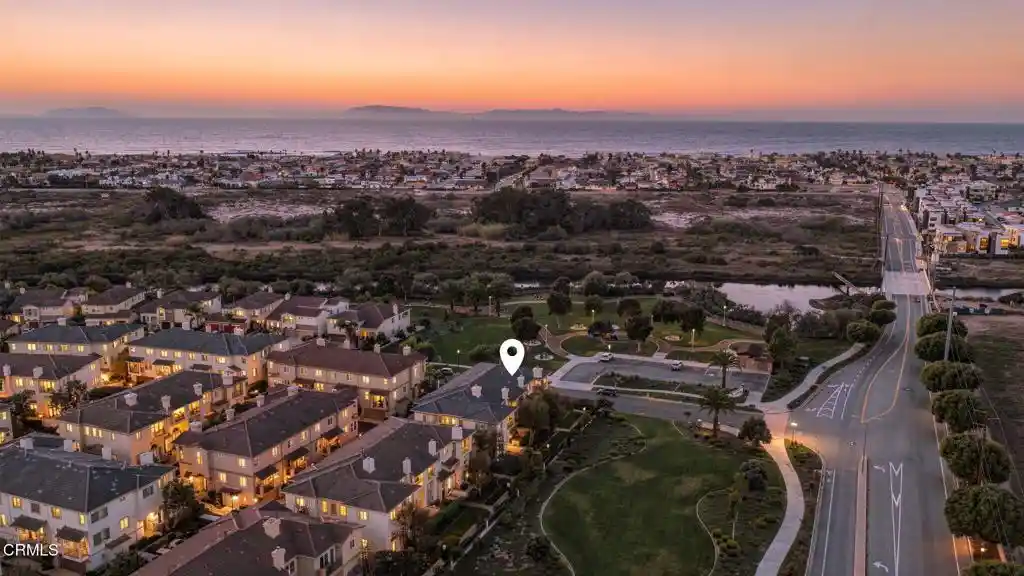Condo for sale at 1247 Bayside Cir, Oxnard, CA 93035 | MLS# V1-39377