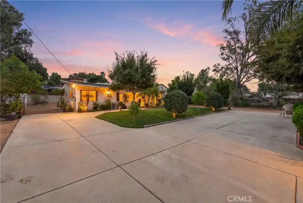 Photo 1 of Single family home for sale at 5216 Dunwood, Jurupa Valley, CA 92509 | MLS# SW26228028 | Listing updated on 2026-10-24