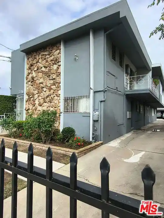 Multi family home for sale at 216 S Inglewood Ave #4, Inglewood, CA 90301 | MLS# 26103723