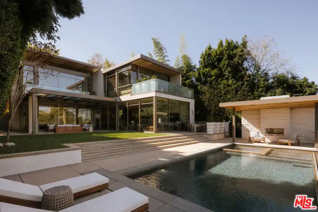 Photo 1 of Mansion for sale at 456 N Carmelina Ave, Los Angeles, CA 90049 | MLS# 26103640 | Listing updated on 2026-10-26