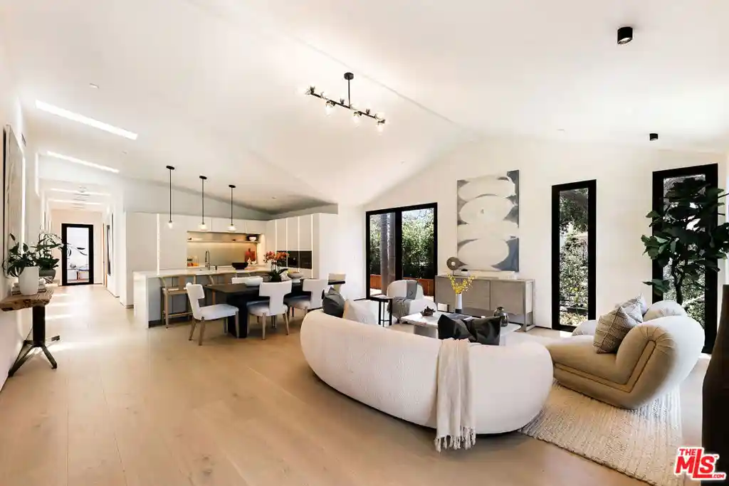 Photo 1 of Single family home for sale at 2202 California Ave, Santa Monica, CA 90403 | MLS# 26103746 | Listing updated on 2026-10-29