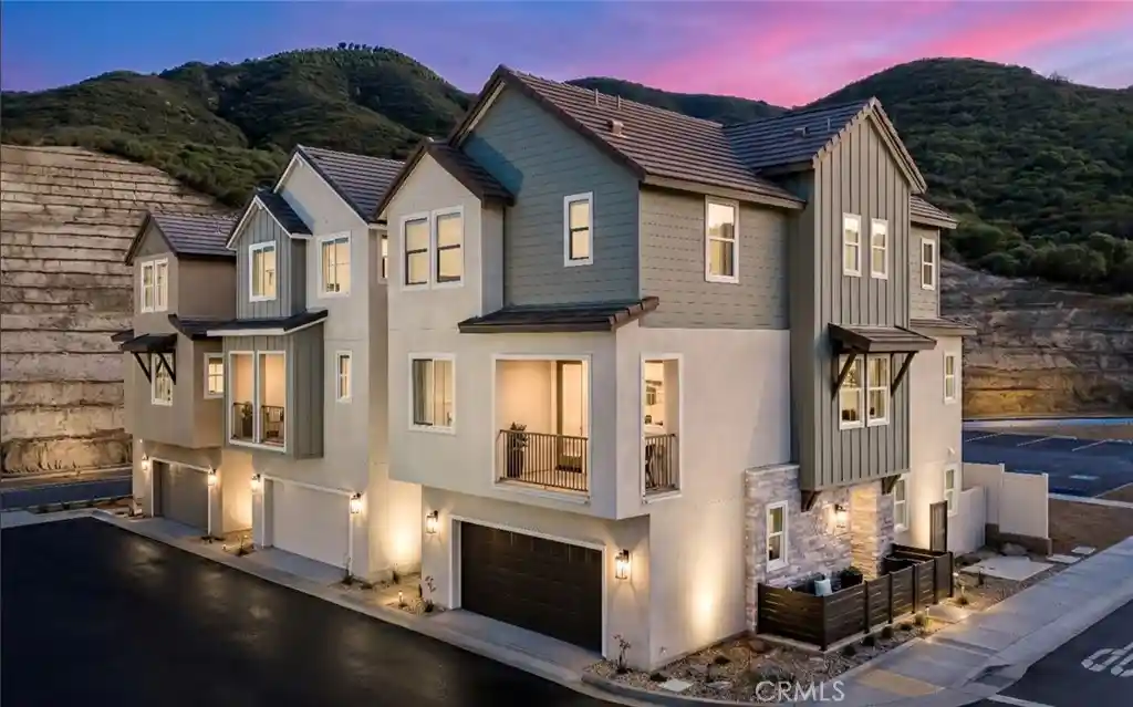 Single family home for sale at 28860 Vinecrest Ct, Temecula, CA 92590 | MLS# OC26228189