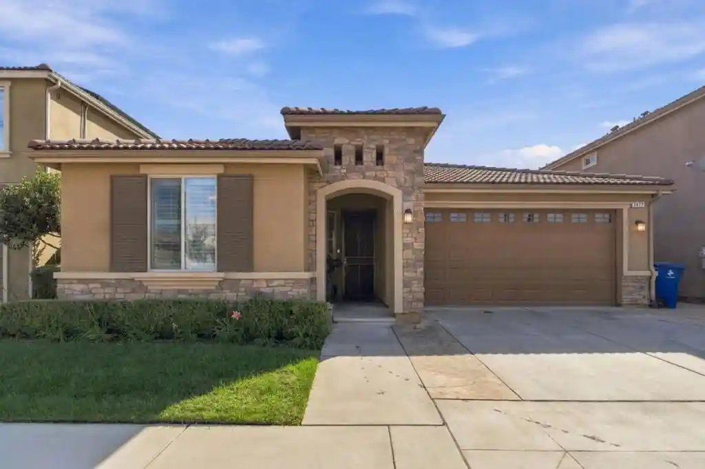 Photo 1 of Single family home for sale at 3472 Hampton Way, Clovis, CA 93619 | MLS# ML82065105 | Listing updated on 2026-10-30