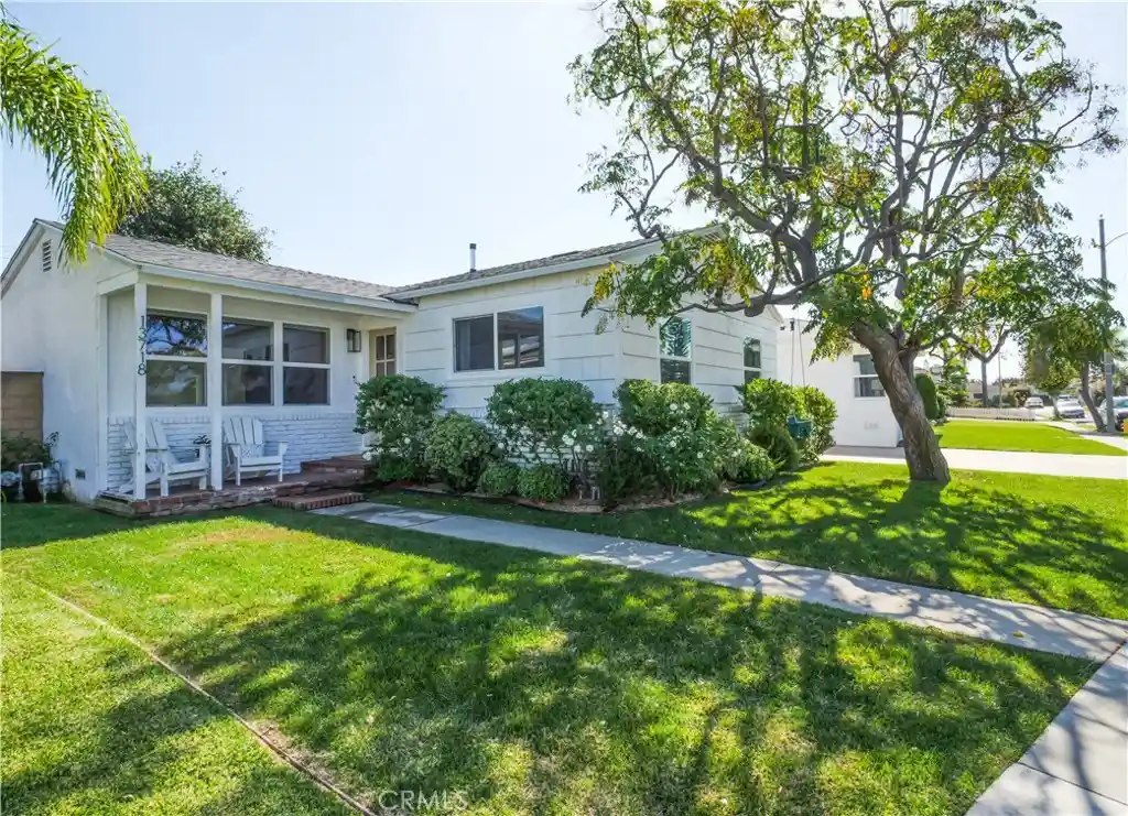 Photo 1 of Single family home for sale at 13718 Grider, Hawthorne, CA 90250 | MLS# SB26223204 | Listing updated on 2026-10-28