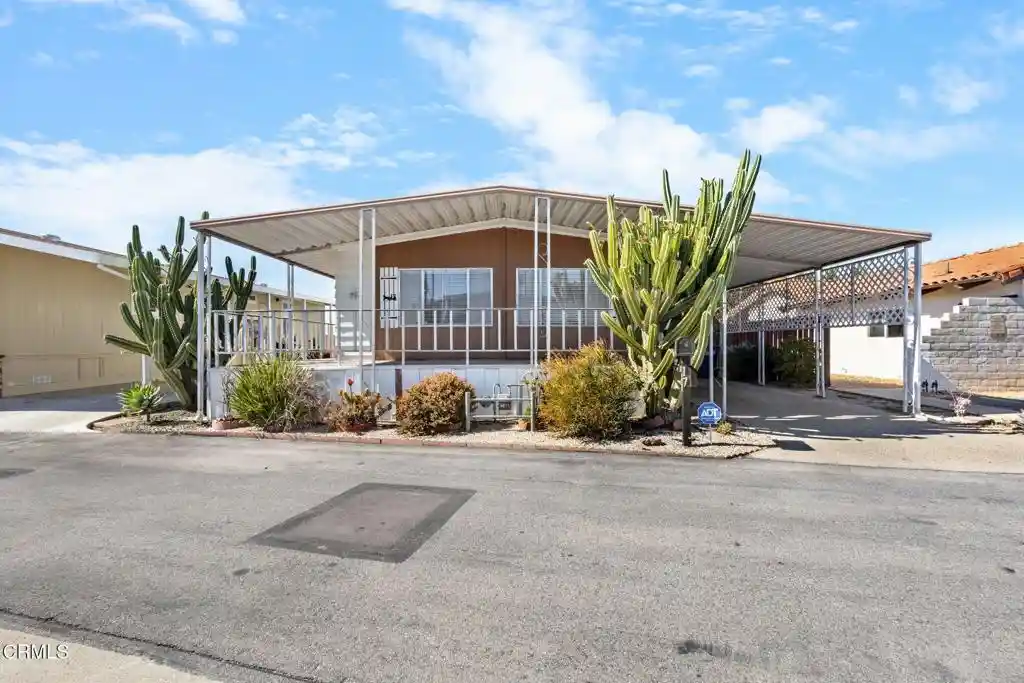 Manufactured home for sale at 4388 Central Ave #17, Camarillo, CA 93010 | MLS# V1-39388