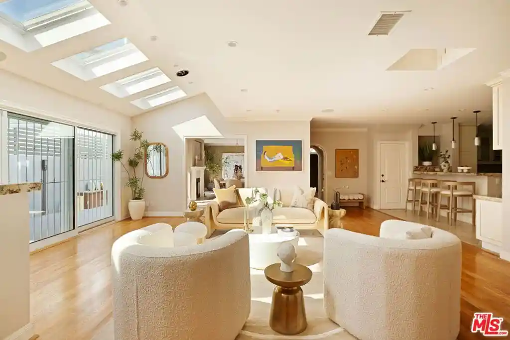Single family home for sale at 950 S Longwood Ave, Los Angeles, CA 90019 | MLS# 26988721