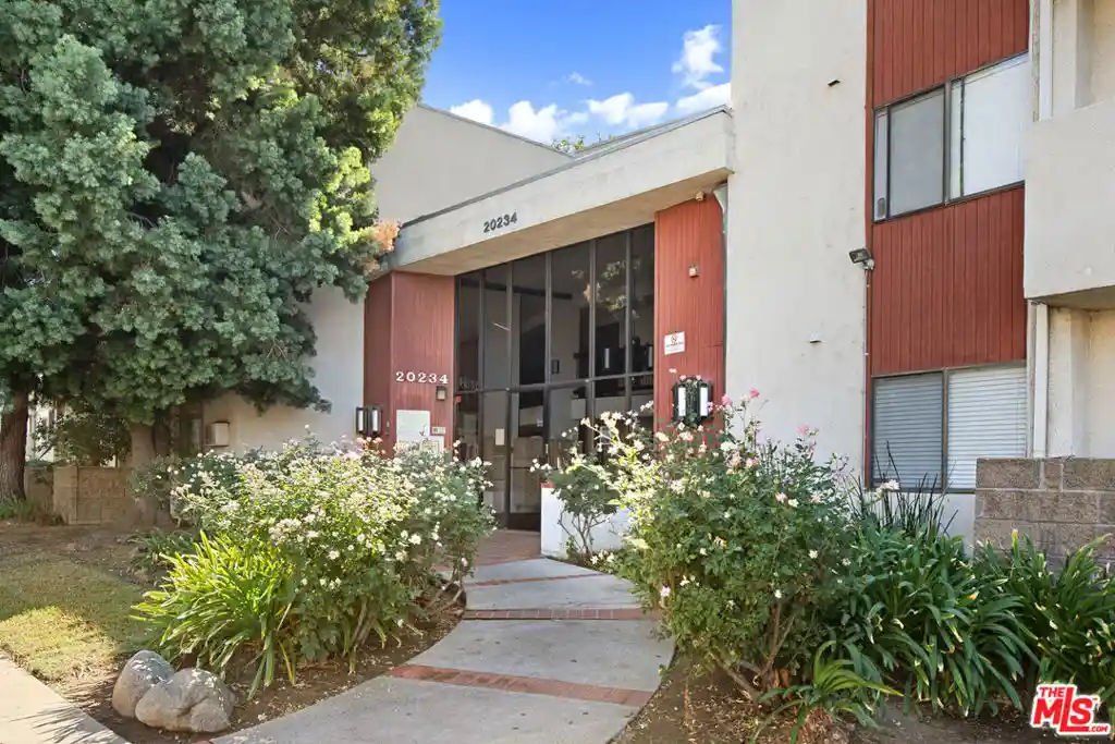 Condo for sale at 20234 Cantara St #317, Winnetka, CA 91306 | MLS# 26103631