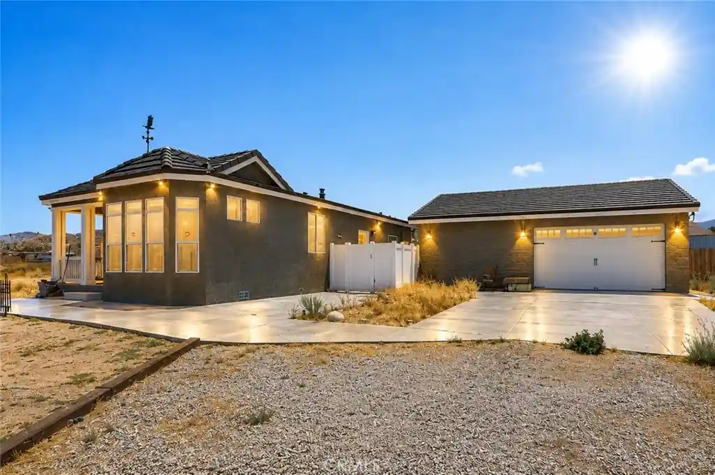 Single family home for sale at 11152 E Ave V12, Littlerock, CA 93543 | MLS# GD26228186