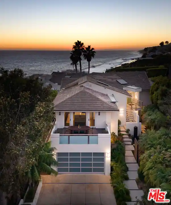Photo 1 of Single family home for sale at 31558 Victoria Point Rd, Malibu, CA 90265 | MLS# 26103559 | Listing updated on 2026-10-26