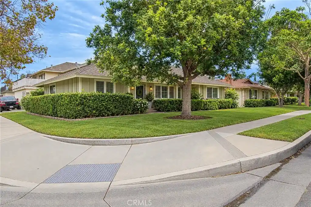Multi family home for sale at 2731 W Orion Ave, Santa Ana, CA 92704 | MLS# LG26219043