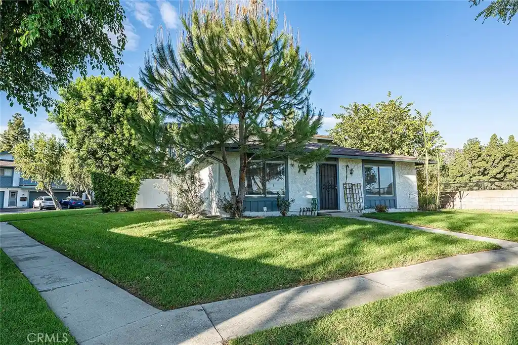 Condo for sale at 853 West 13th #1, Azusa, CA 91702 | MLS# CV26228593